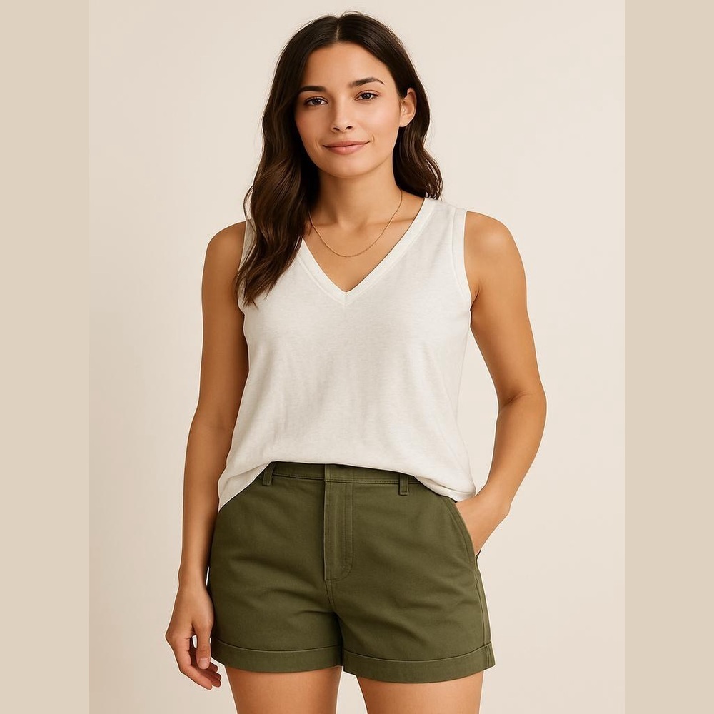 Old Navy White Tank Top Size Small Cotton Sleeveless V Neck Relaxed Fit NWT